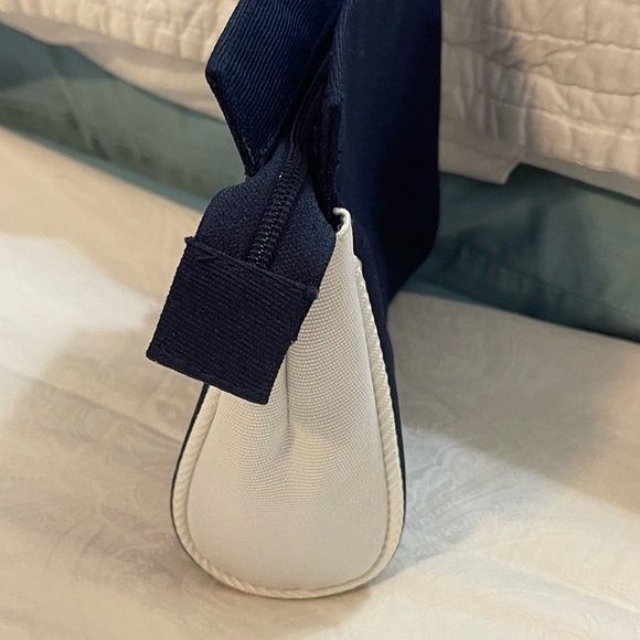 ✨or FREE w/ purchase of $200 or more! NEW Authentic Dior Make up Canvas B/W - Picture 4 of 8